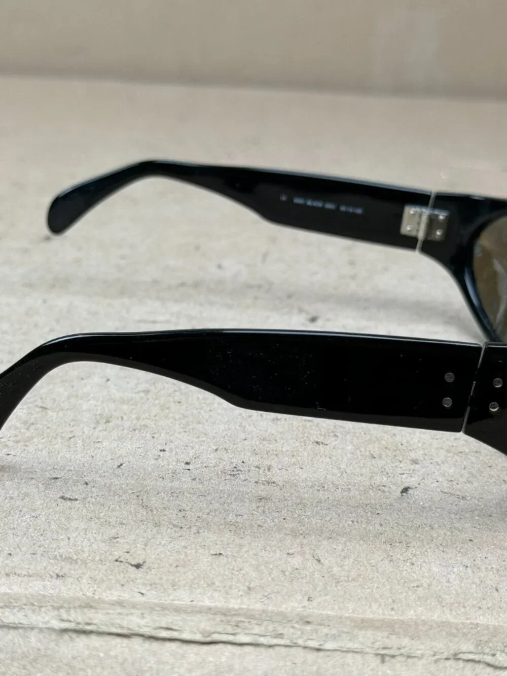 Dakota Blues by Dakota Smith Men's Black Sunglasses 6001 - Minor Scratches